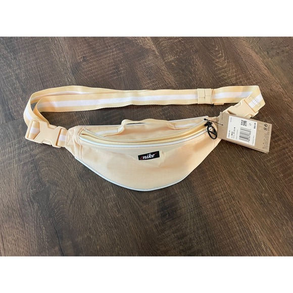 Nike Pale Yellow Crossbody‎  Belt Bag - Picture 1 of 5